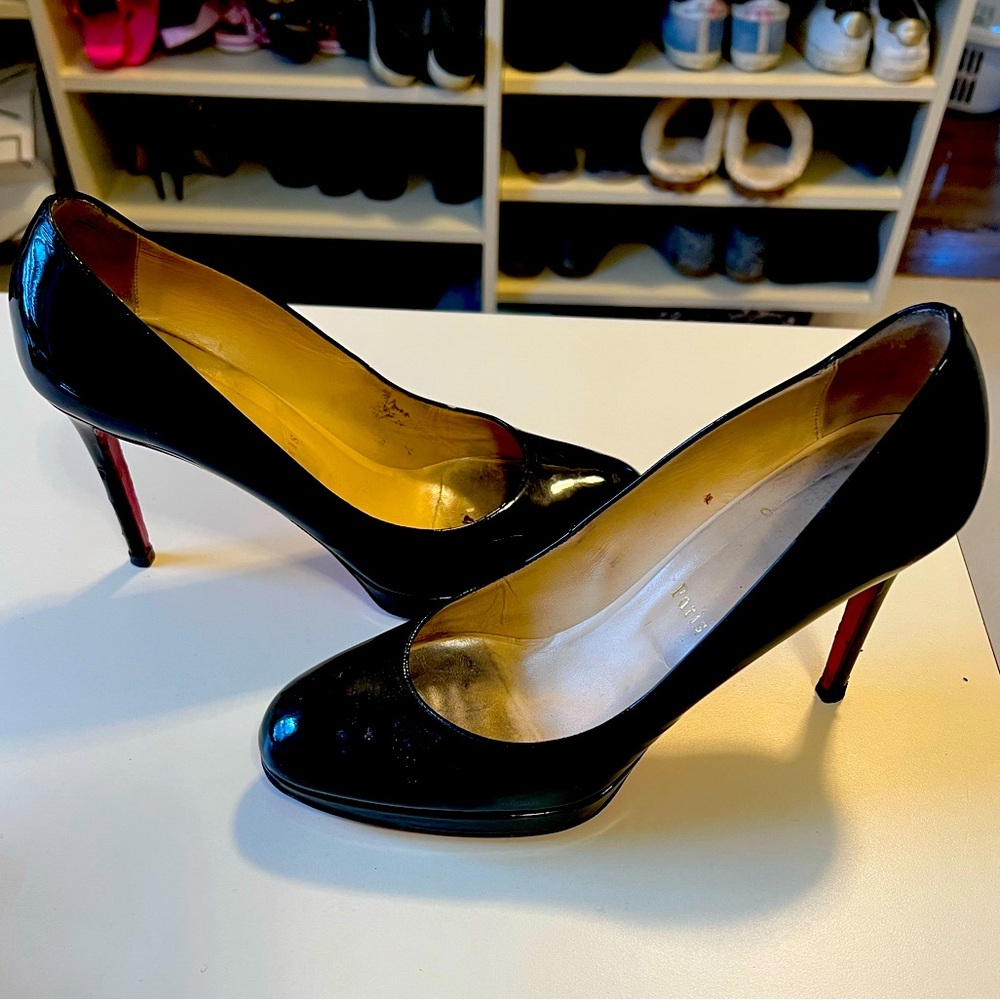 Christian Louboutin Black New Simple Pump size 39.5